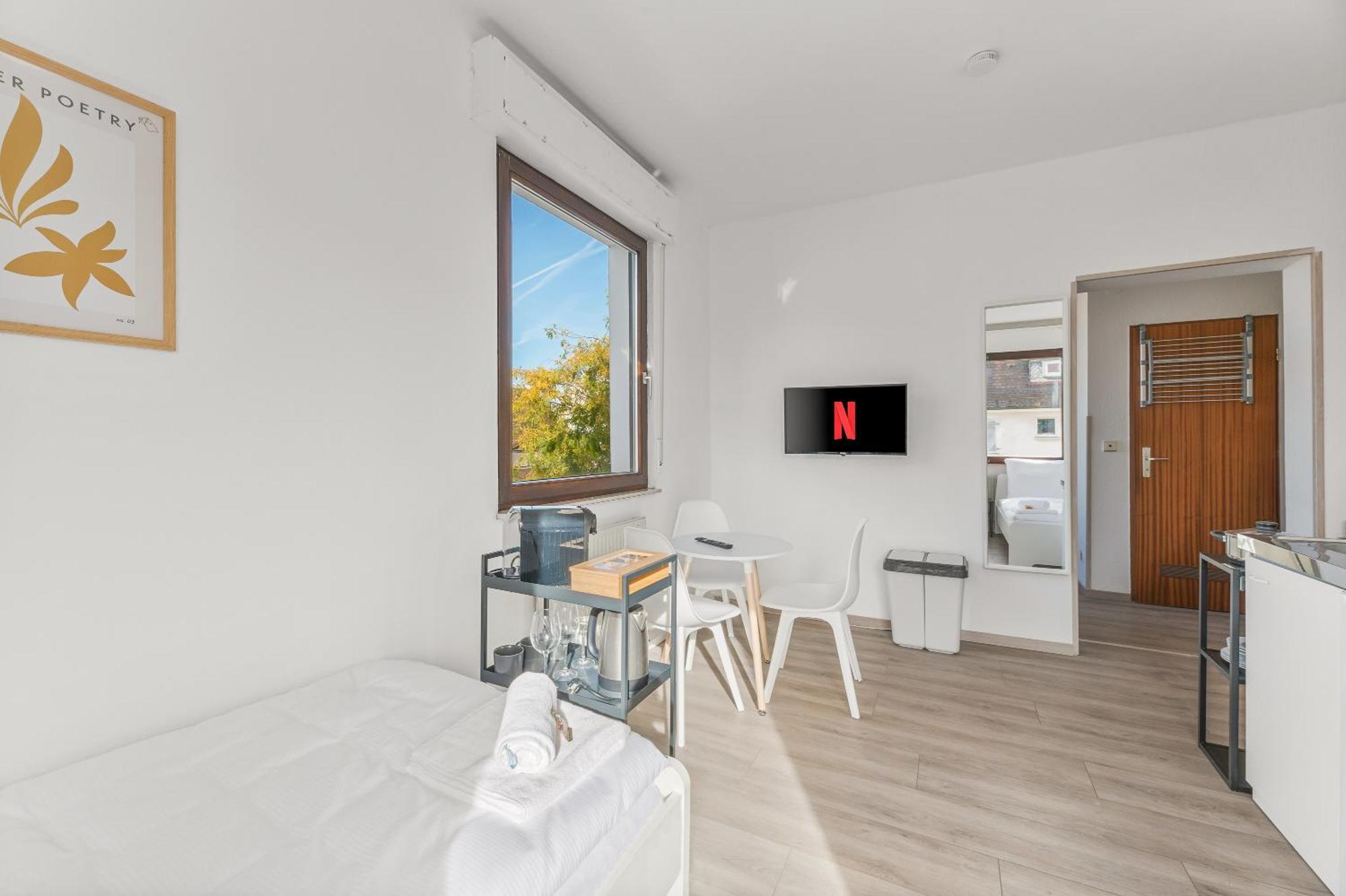 Home2Stay Apartmenthaus Heilbronn City Kitchen Parking Highspeed Wifi Washroom Exterior foto